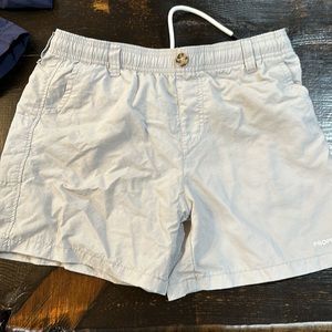 Properly tied youth, large shorts, quick, dry material